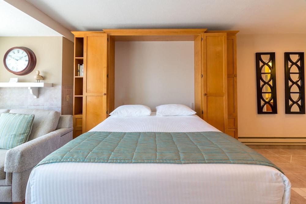 San Clemente Cove Resort Bagian luar foto